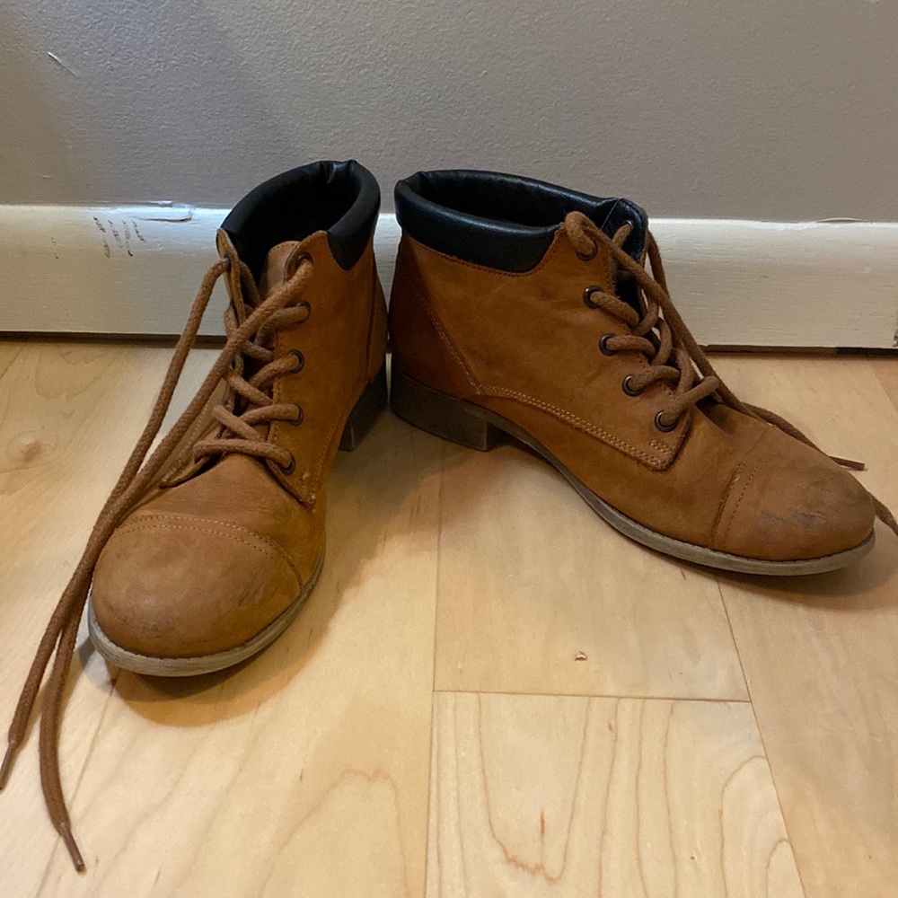 Steve Madden Brown Booties